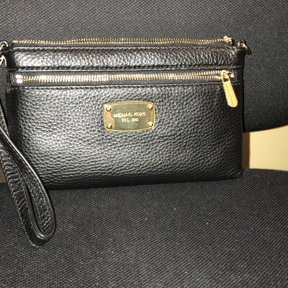 Michael Kors Large Wristlet Leather
